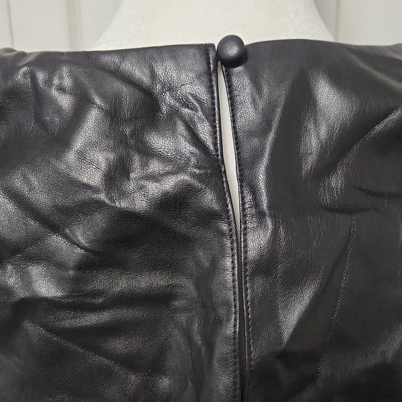 Good American Strong Shoulder Faux Leather Bodysuit - Picture 7 of 8
